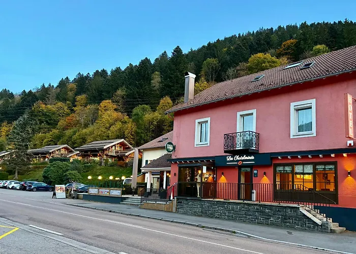 Logis Hotel Les Chatelmines
